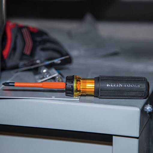 2-in-1 Insulated Flip-Blade