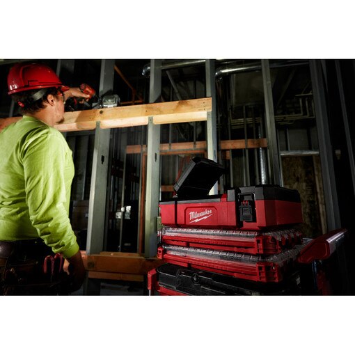 M12 PACKOUT Flood Light w/ USB