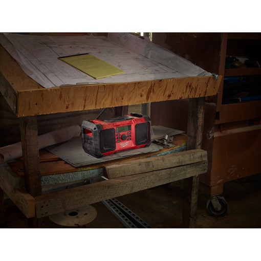 M18 Jobsite Radio