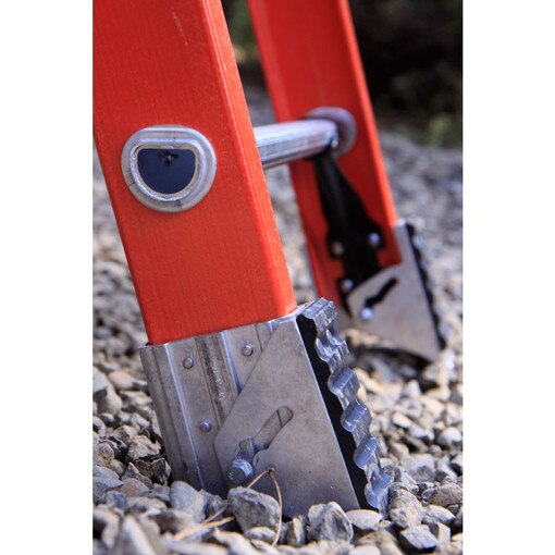 28' Type IA Fiberglass D-Rung