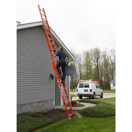 32' Type IA Fiberglass D-Rung